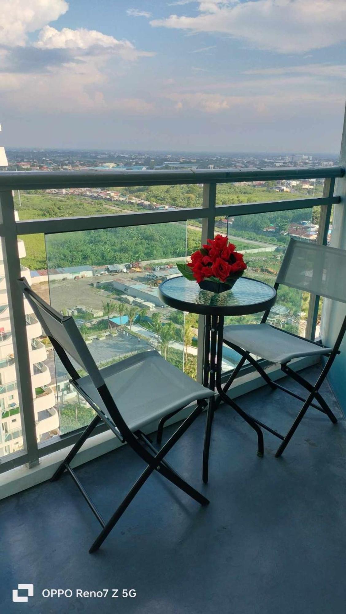 Azure North Studio Units Located In 17Th Floor And Above サンフェルナンド エクステリア 写真